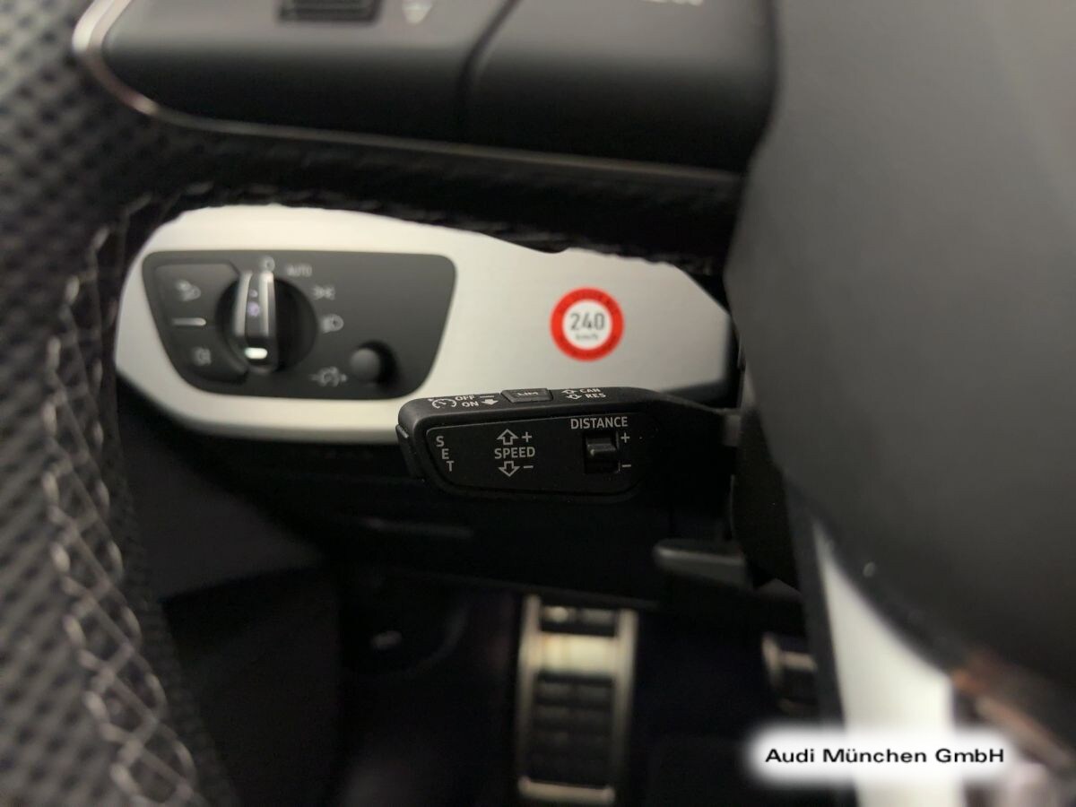 Image about Audi A4 Avant S line 40 TFSI quattro S tronic