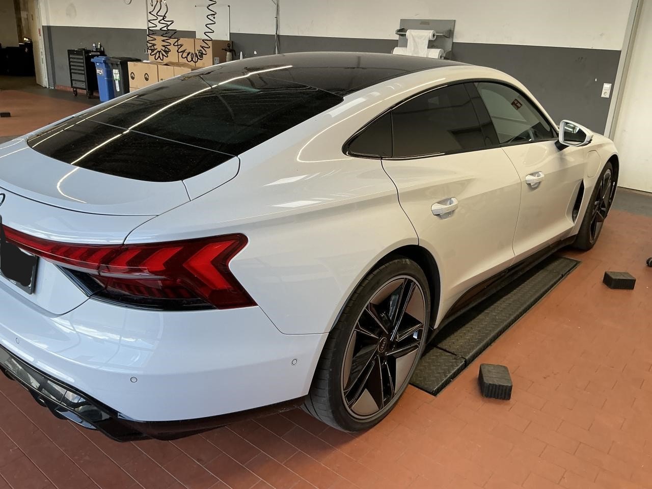 Image about Audi e-tron GT e-tron quattro