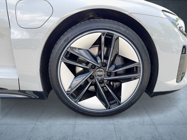 Image about Audi e-tron GT e-tron quattro