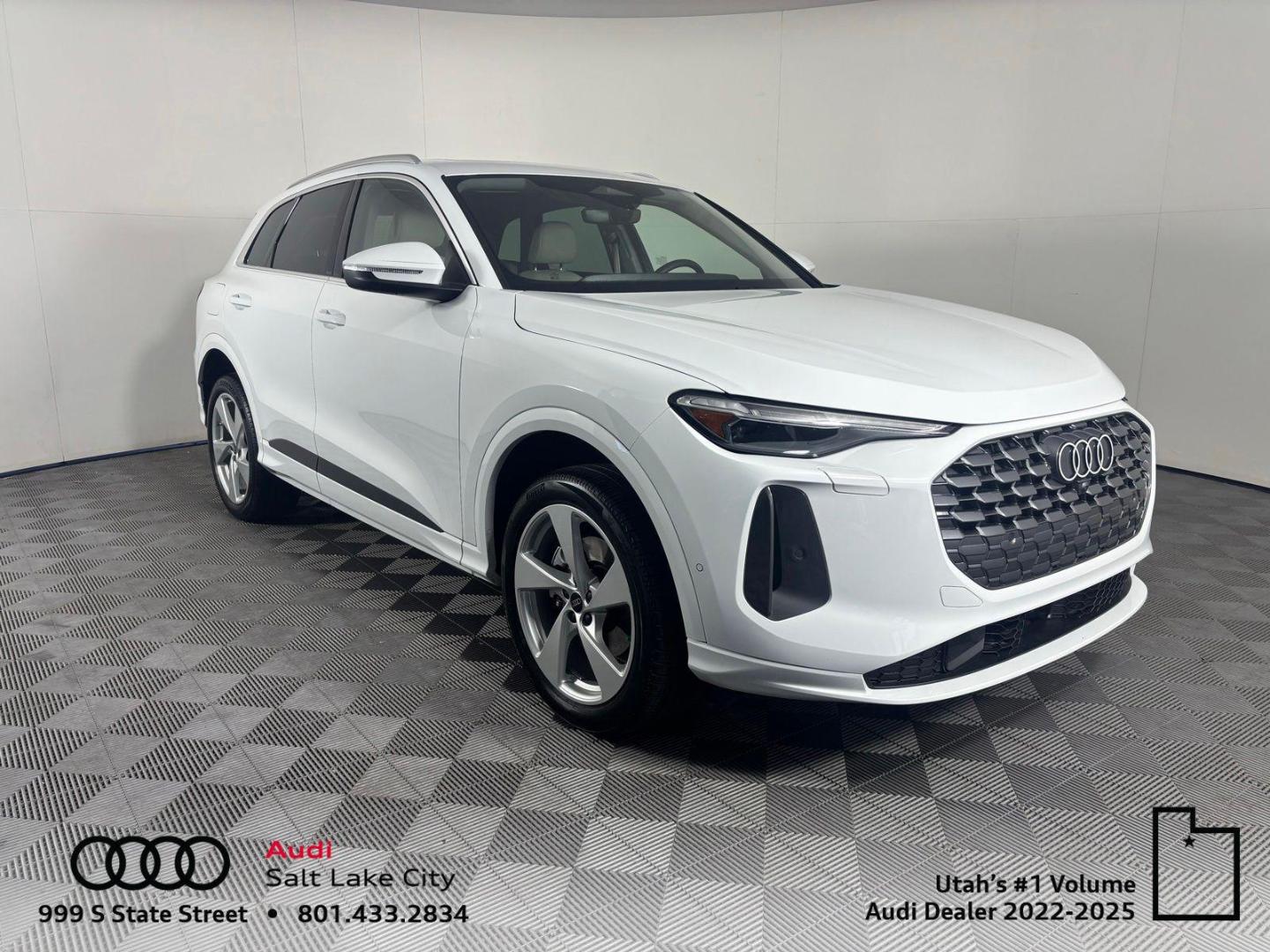 2025 Audi Q5 40 Premium Plus's photo