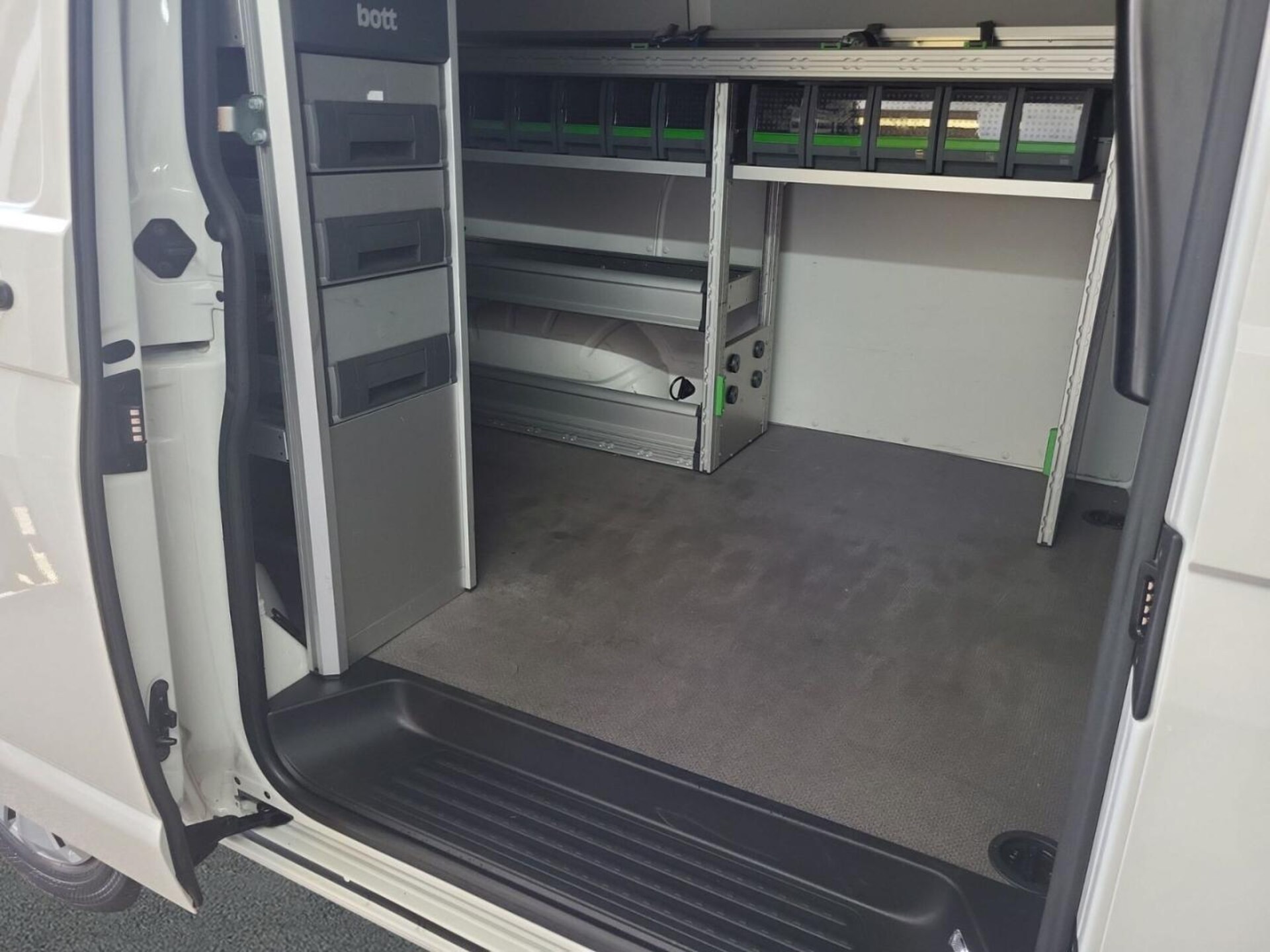 Volkswagen T6.1 Transporter Kasten kurzer Radstand