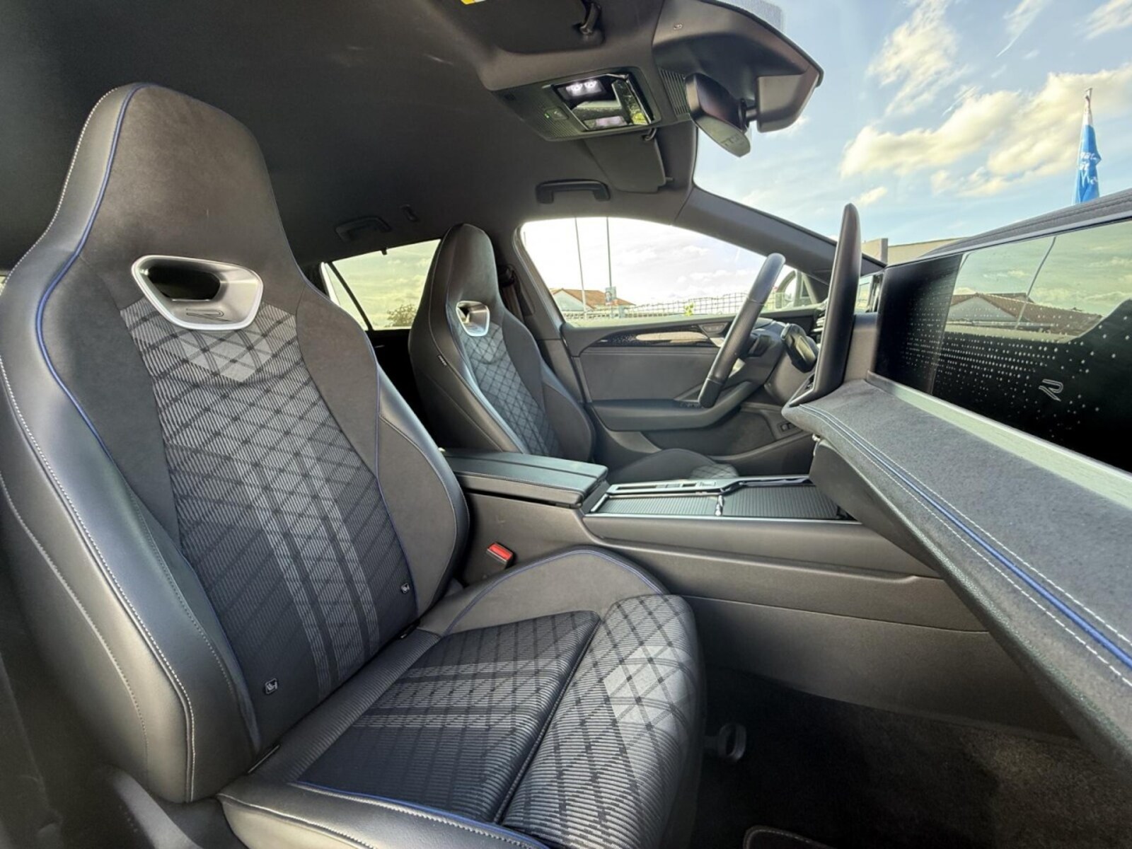 Volkswagen Passat – Bild 8