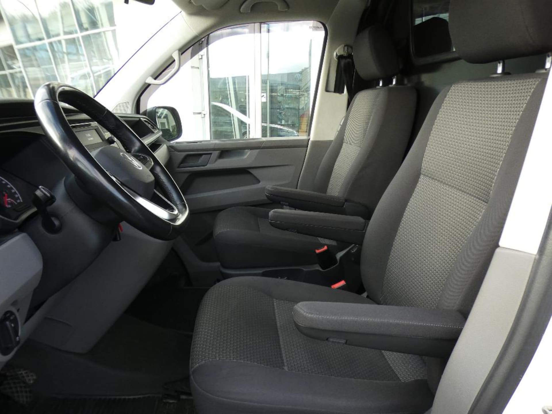 Volkswagen T6.1 Transporter Kasten kurzer Radstand