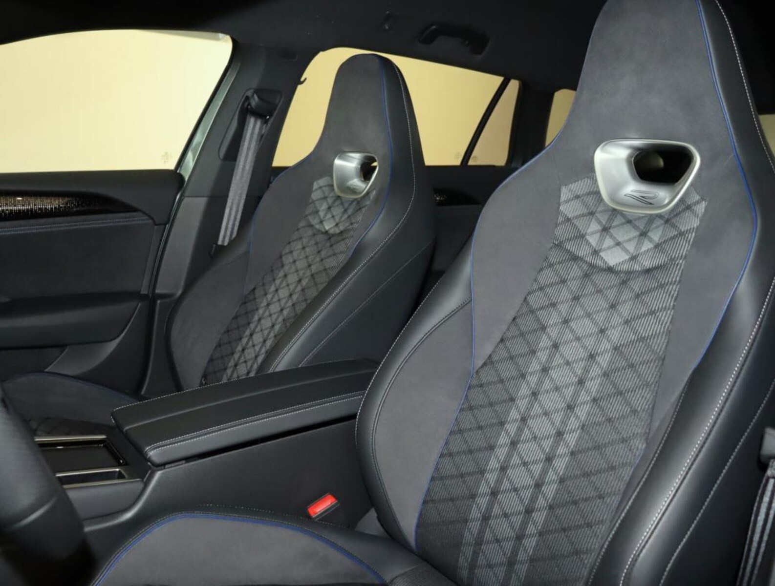 Volkswagen Passat – Bild 10