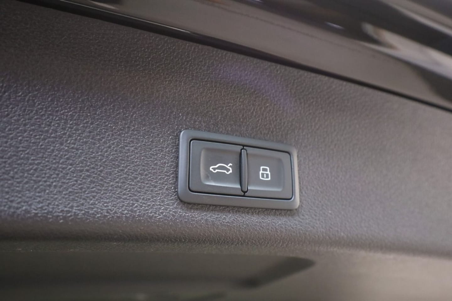 Bild über Audi A6 Avant sport 40 TDI quattro S tronic - für weitere Informationen kontaktieren Sie den Audi Partner