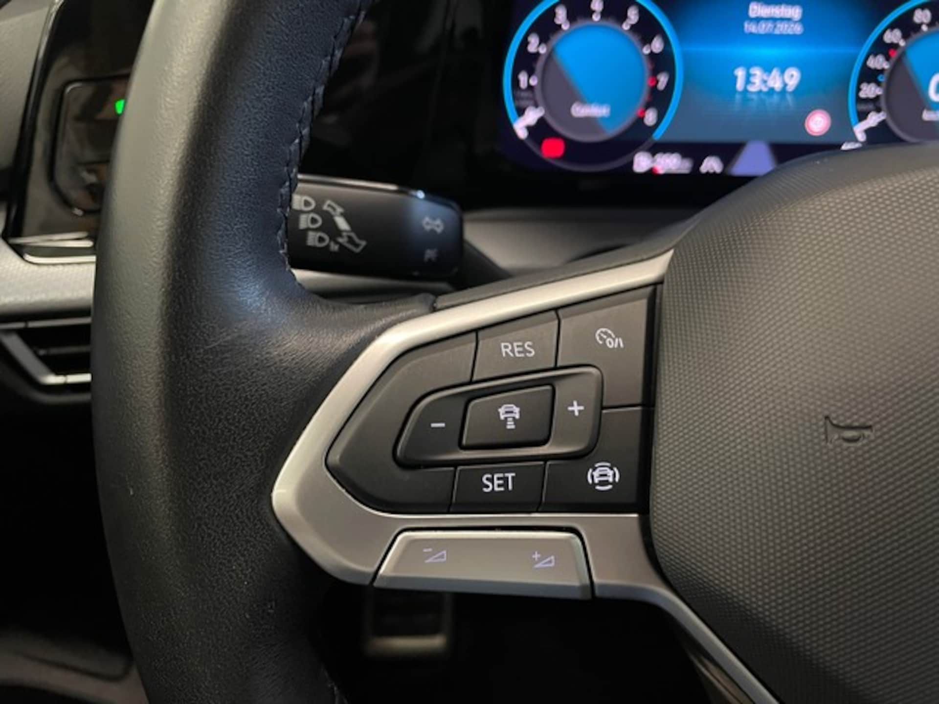 Volkswagen Golf Active