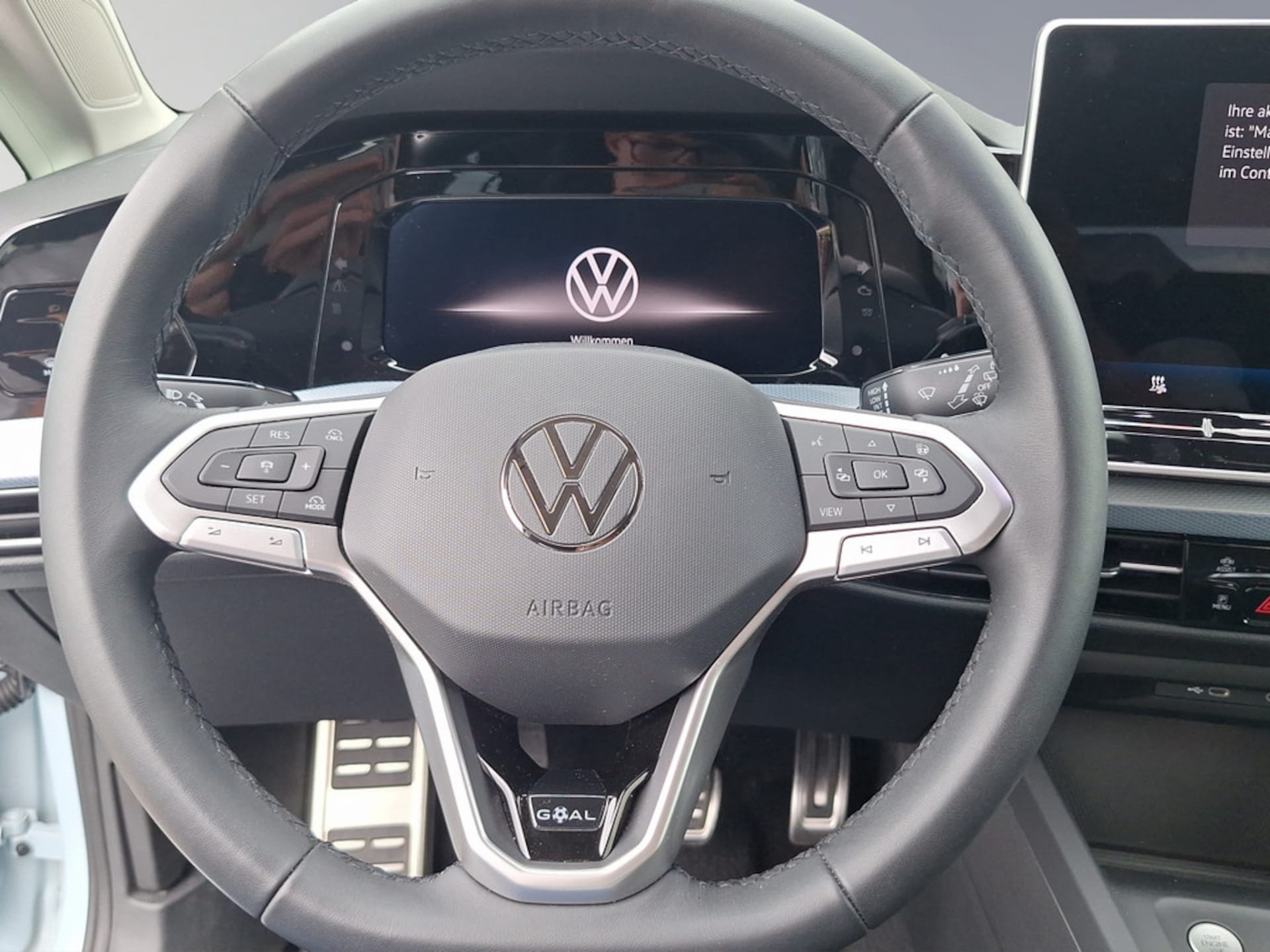 Volkswagen Golf Life