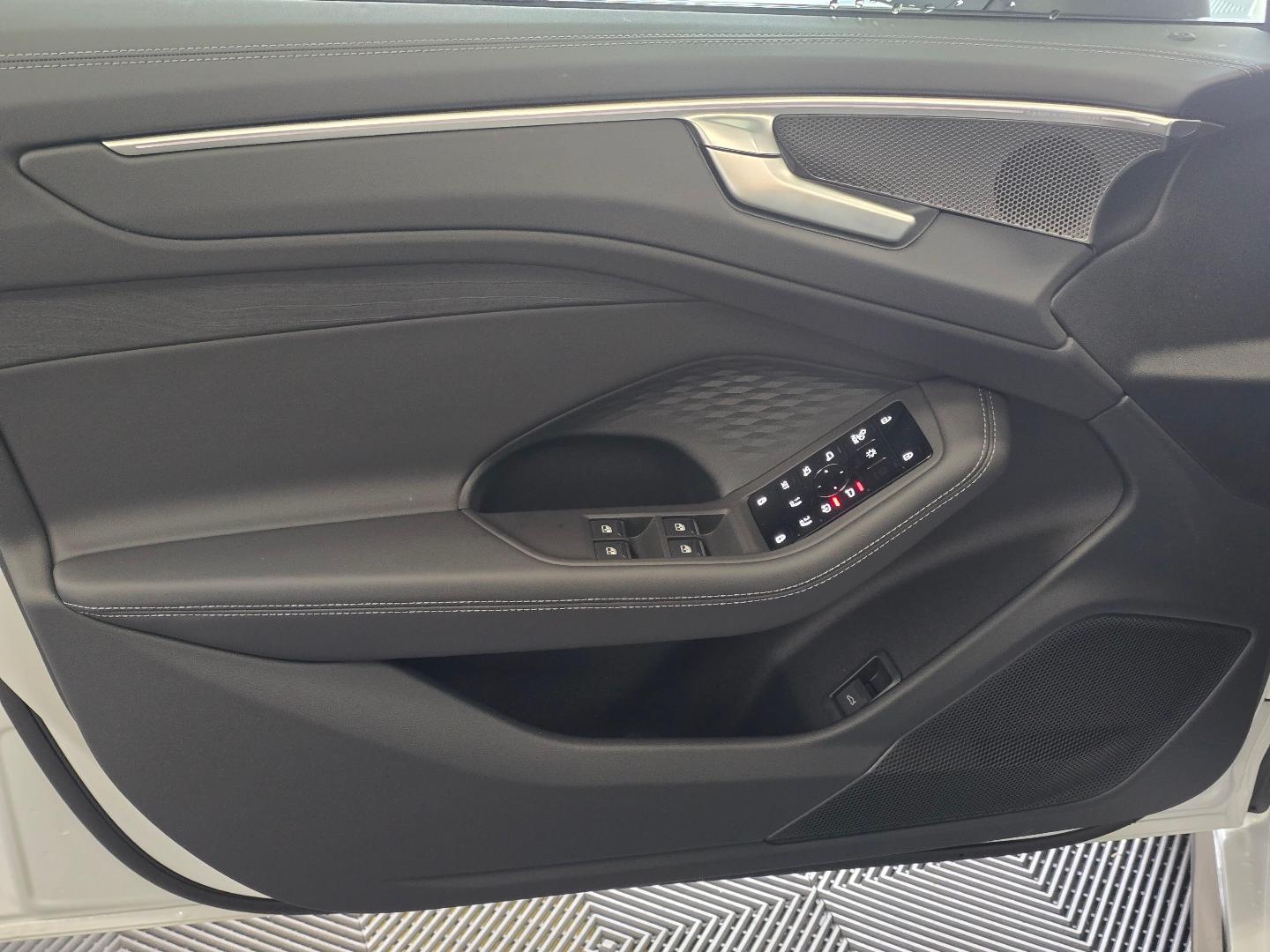 2026 Audi A6 Premium Plus - Photo 23