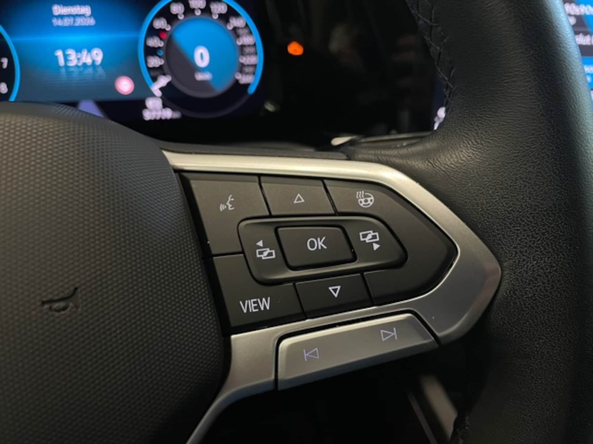 Volkswagen Golf Active