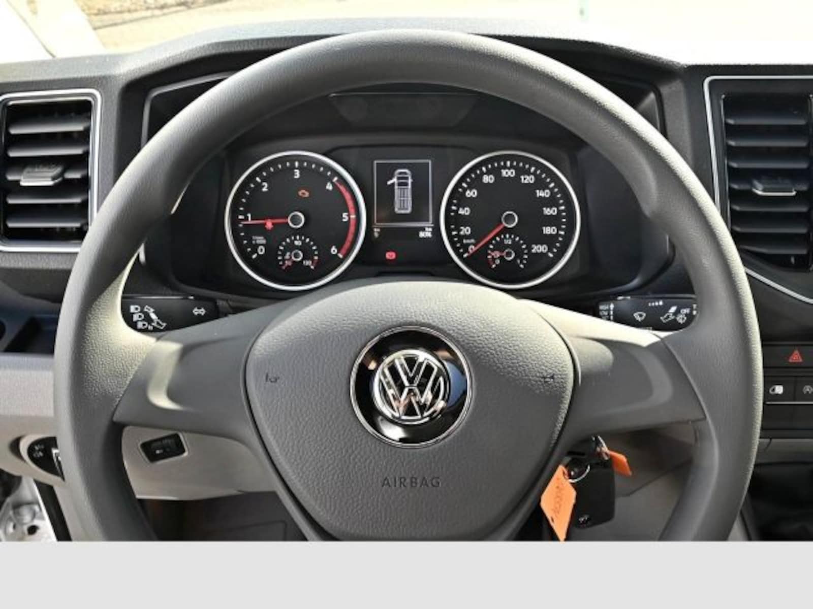 Volkswagen Crafter Kasten mittlerer Radstand – Bild 12