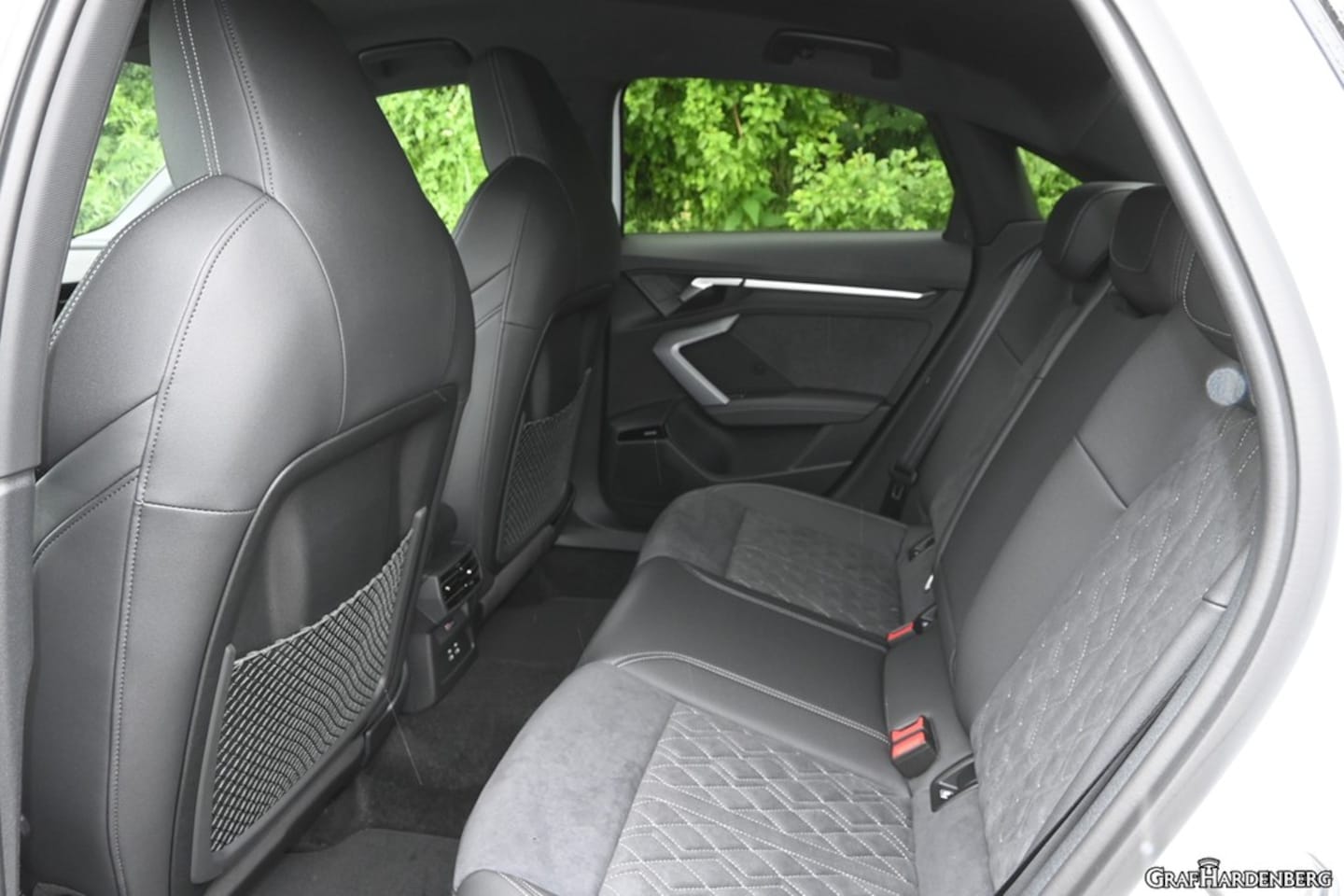Bild über Audi A3 Limousine S line TFSI S tronic - für weitere Informationen kontaktieren Sie den Audi Partner