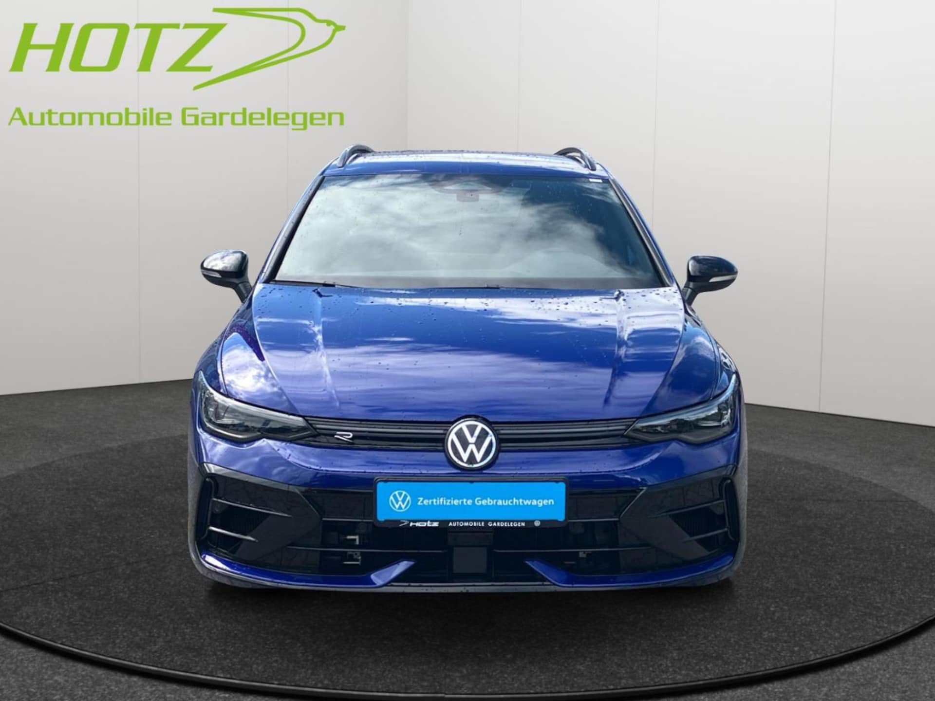 Volkswagen Golf Variant R