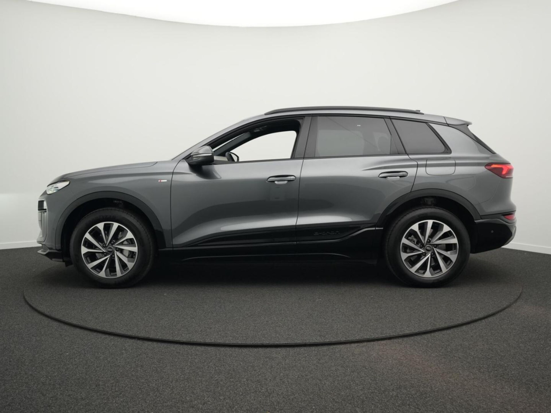 Audi Q6 SUV e-tron