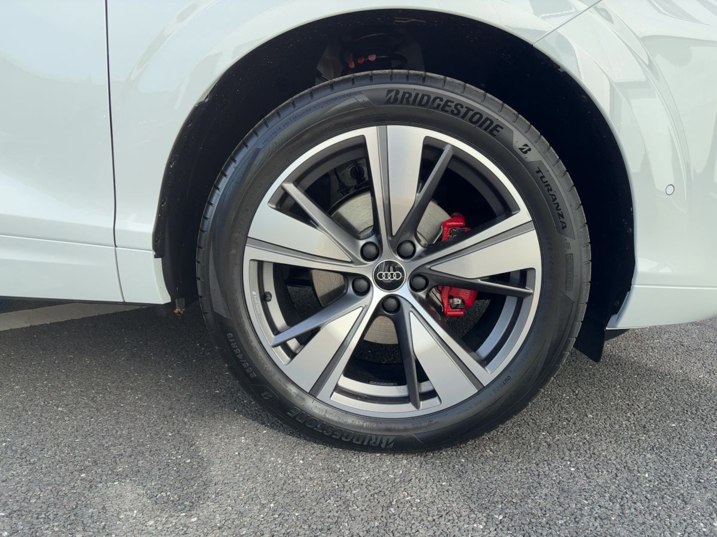 Bild über Audi Q3 SUV TFSI 110 kW S tronic - für weitere Informationen kontaktieren Sie den Audi Partner
