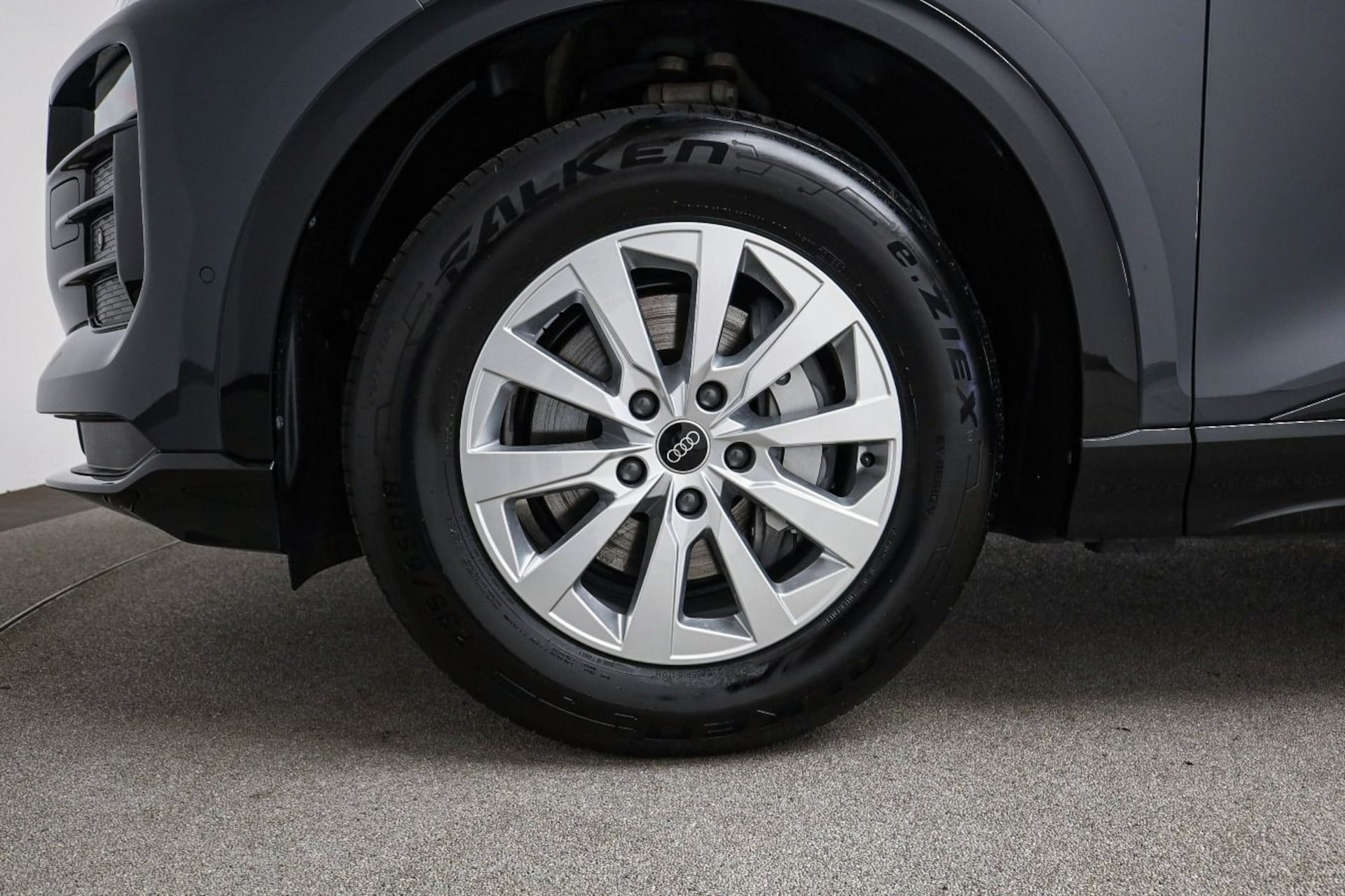 Audi Q6 SUV e-tron