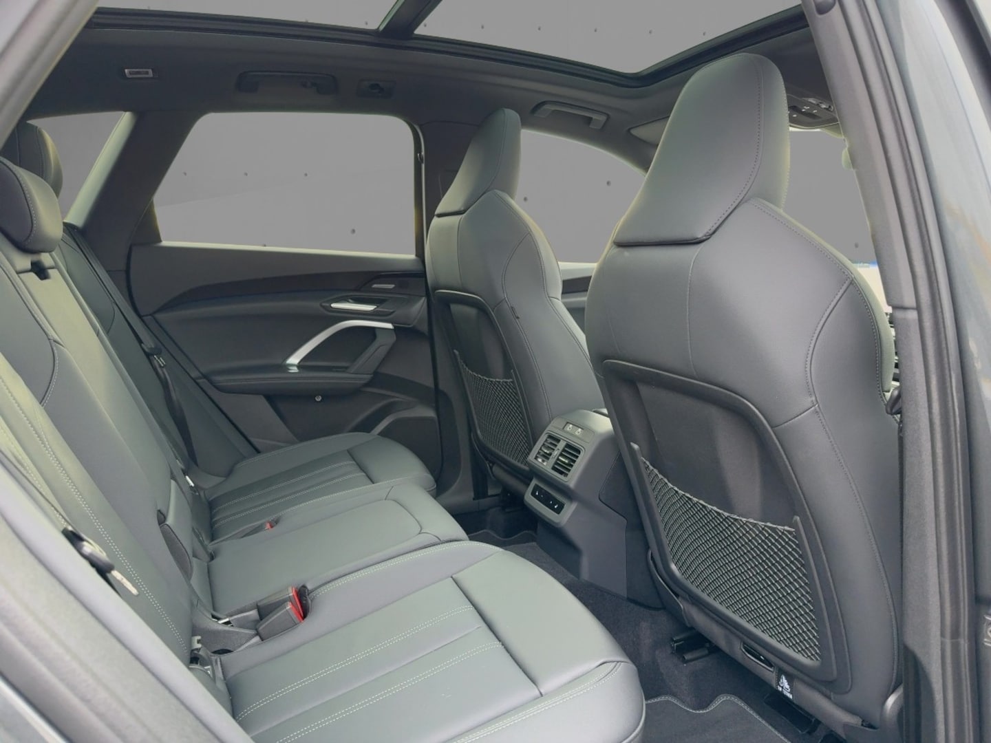 Bild über Audi Q5 SUV e-hybrid e-hybrid quattro 270 kW S tronic - für weitere Informationen kontaktieren Sie den Audi Partner