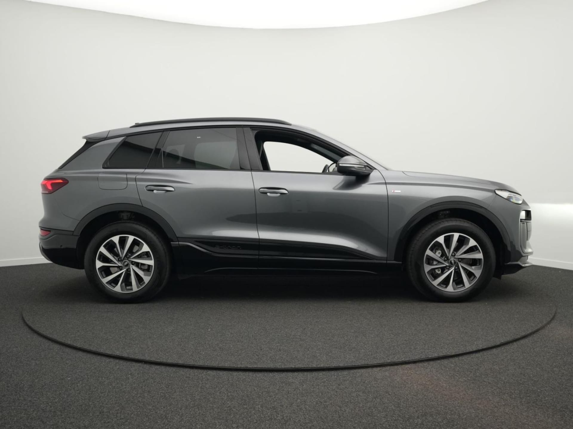 Audi Q6 SUV e-tron