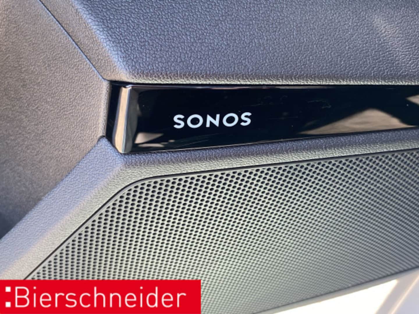 Bild über Audi A3 Sportback 30 TFSI S tronic - für weitere Informationen kontaktieren Sie den Audi Partner