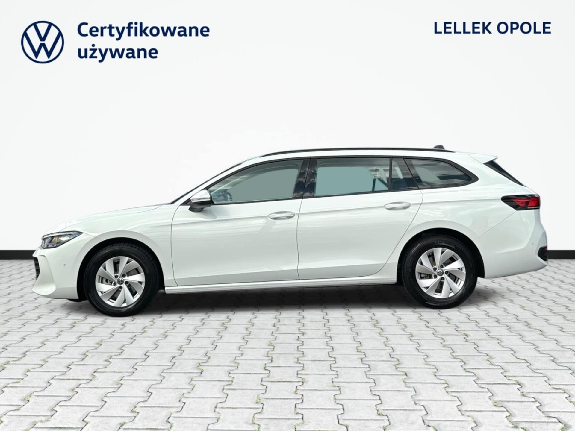 Volkswagen Passat Model bazowy