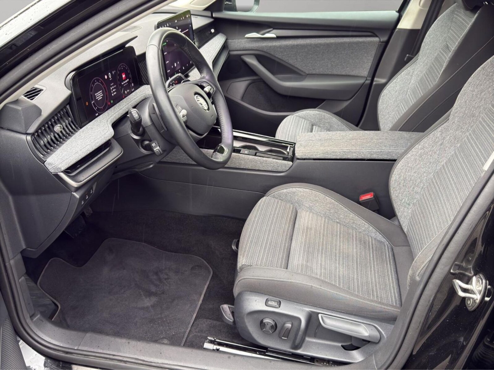 Škoda Superb Combi – Bild 9