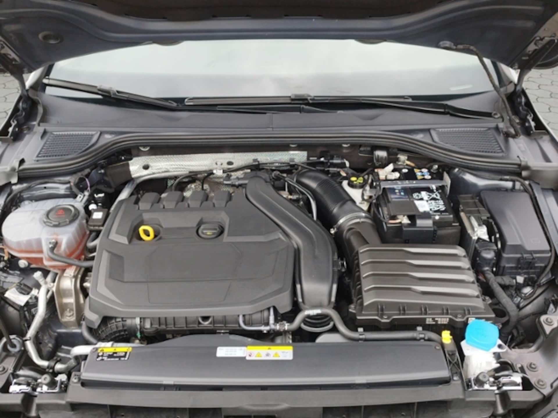 Volkswagen Golf Style