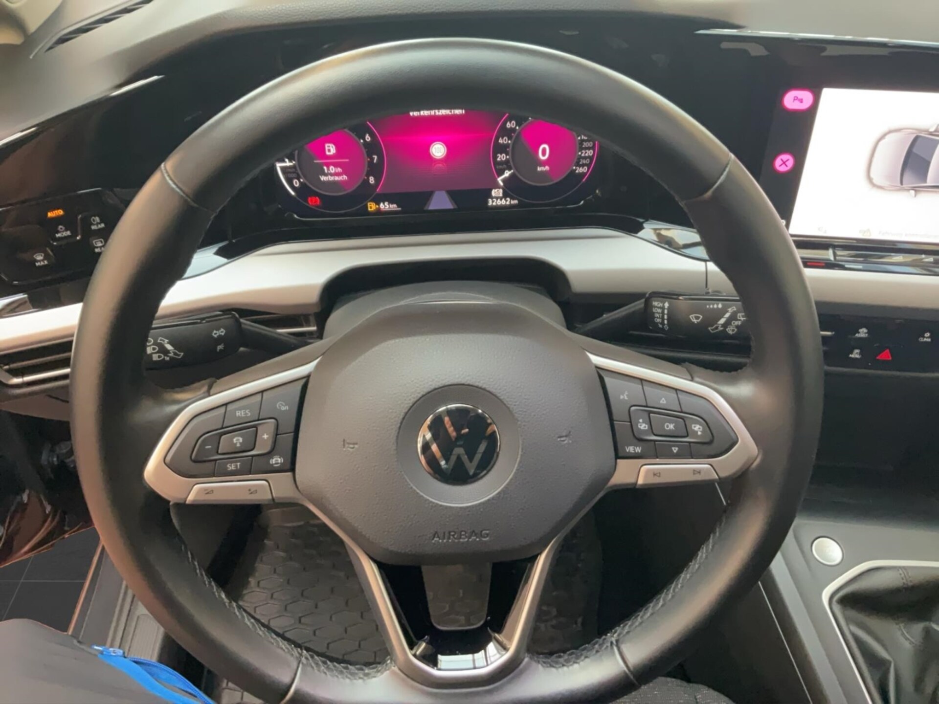 Volkswagen Golf Life