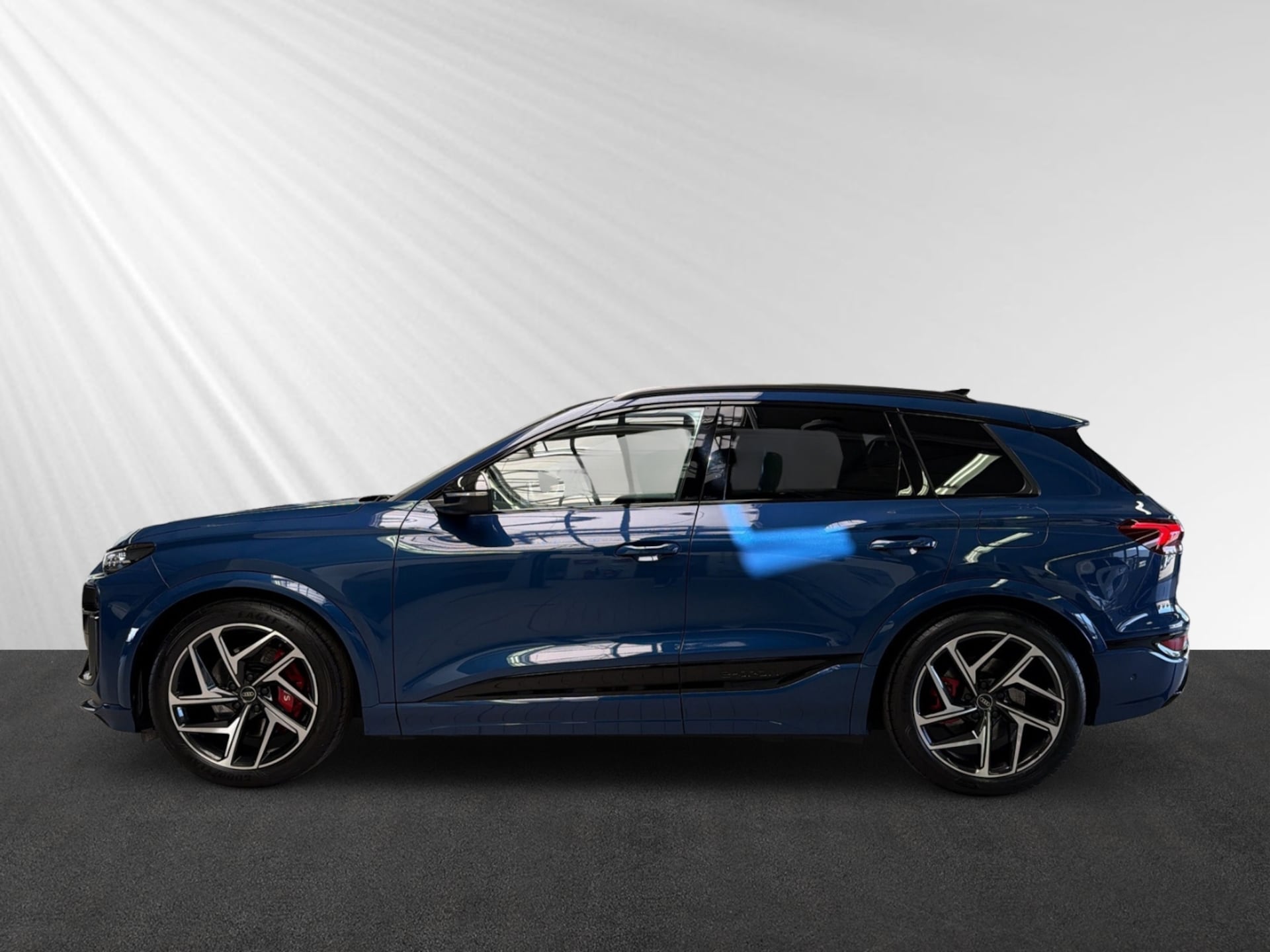 Audi SQ6 SUV e-tron