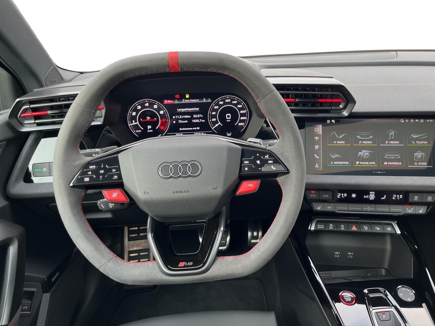 Bild über Audi RS 3 Sportback TFSI quattro 294 kW S tronic - für weitere Informationen kontaktieren Sie den Audi Partner