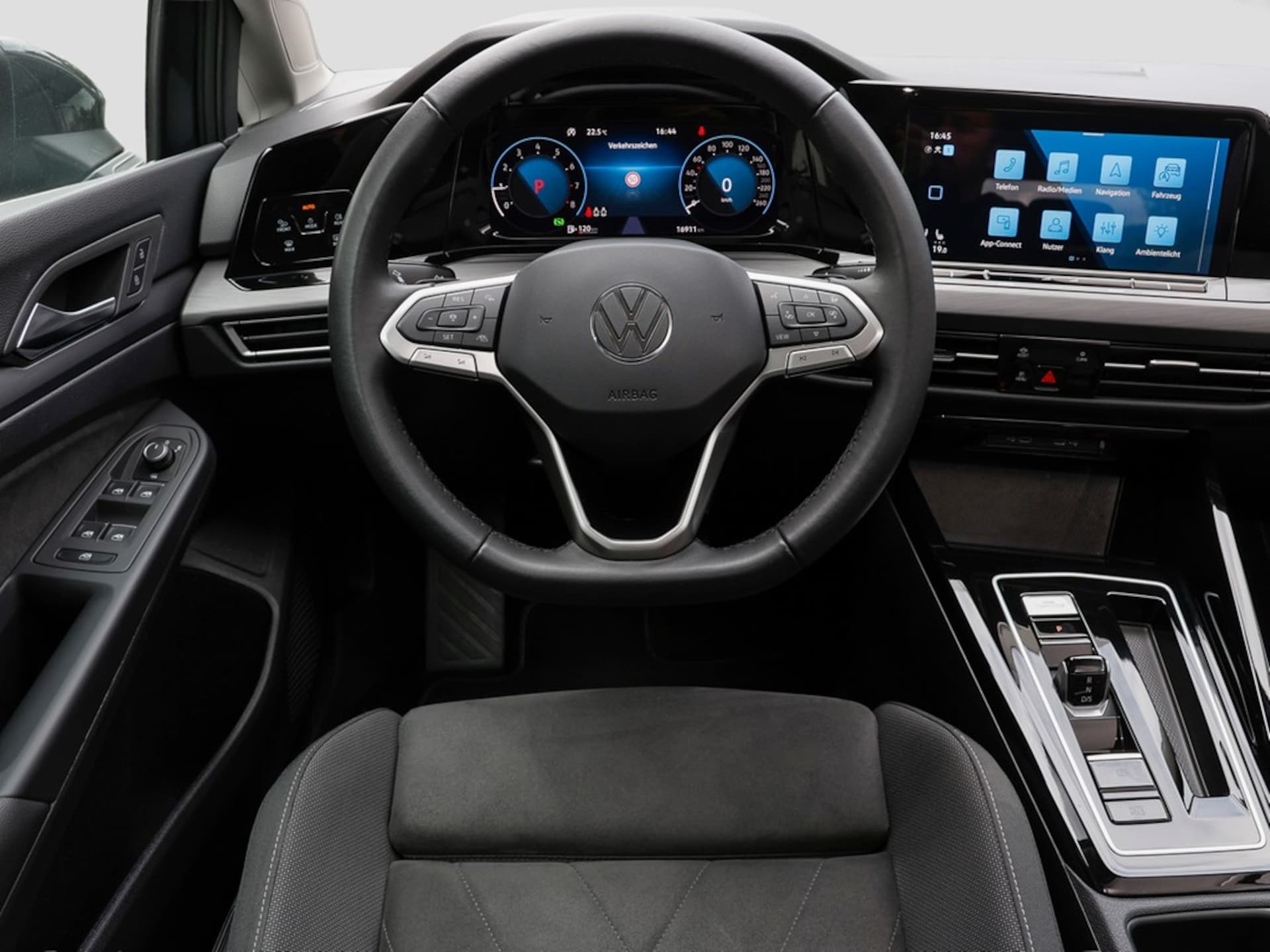Volkswagen Golf Style
