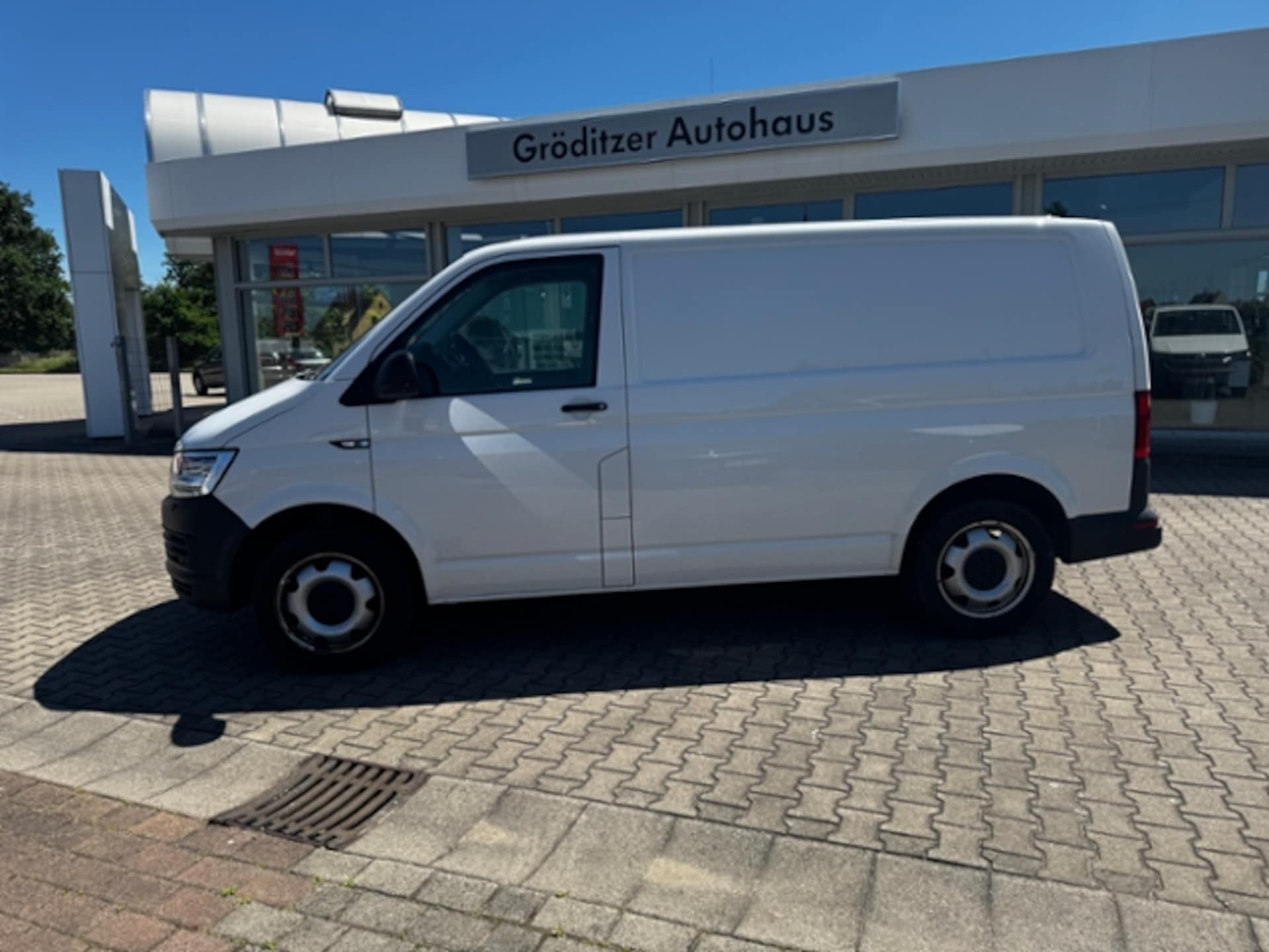 Volkswagen T6 Transporter Kasten kurzer Radstand