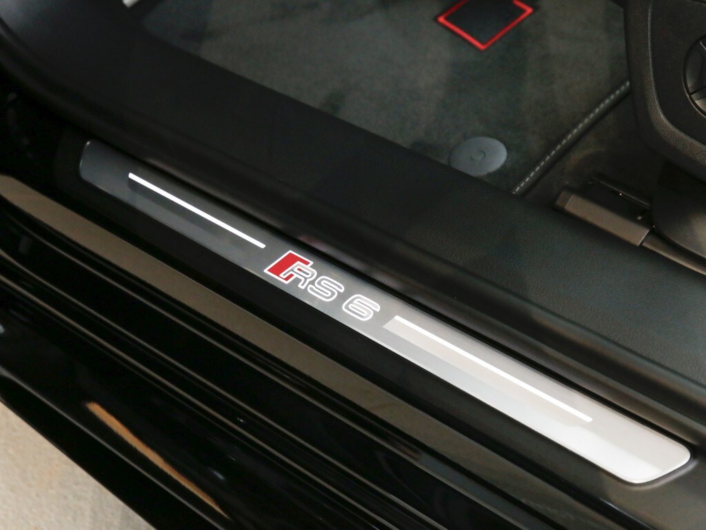 Image about Audi RS 6 Avant performance quattro tiptronic