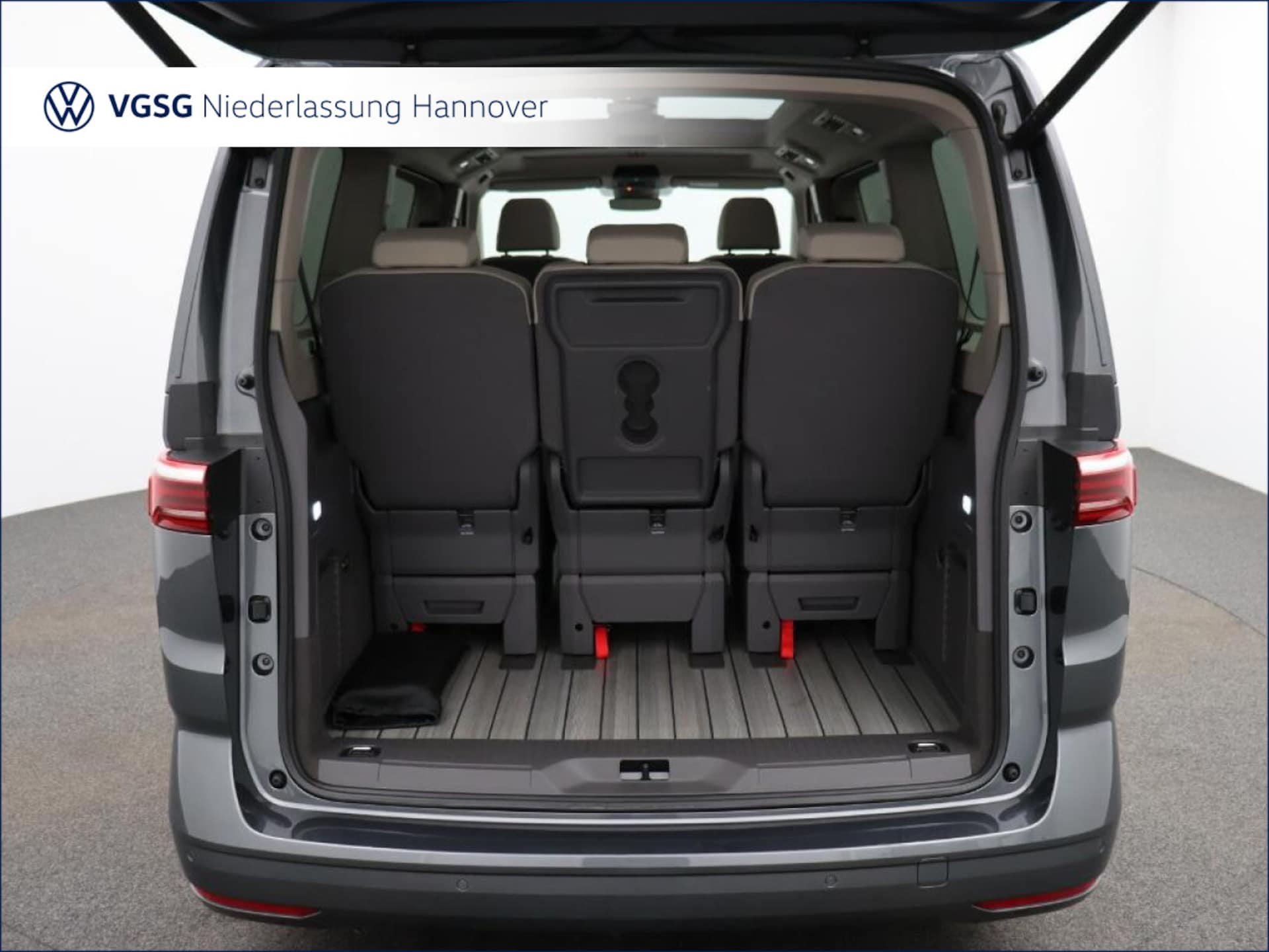 Volkswagen Multivan Langversion Basis-Modell