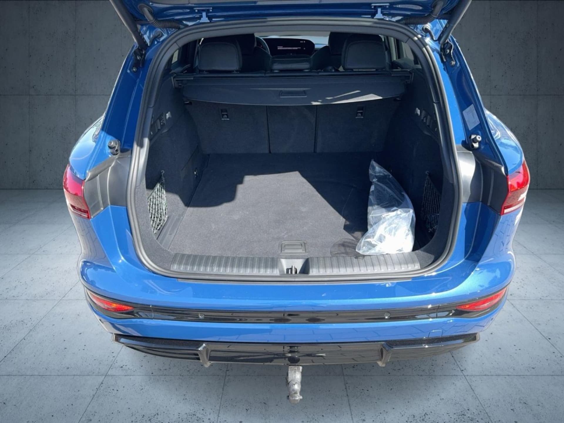 Audi SQ6 SUV e-tron