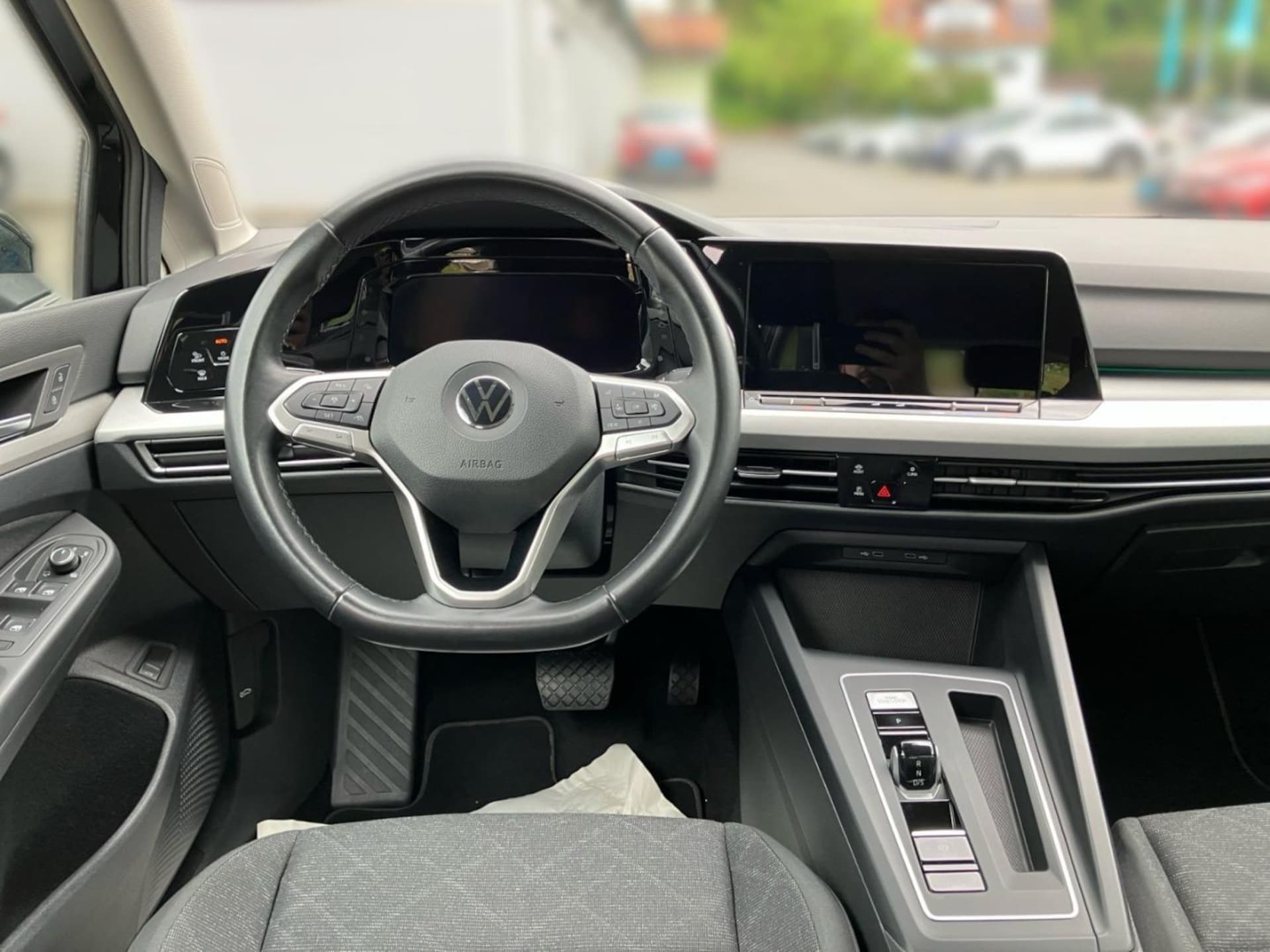Volkswagen Golf Variant Life