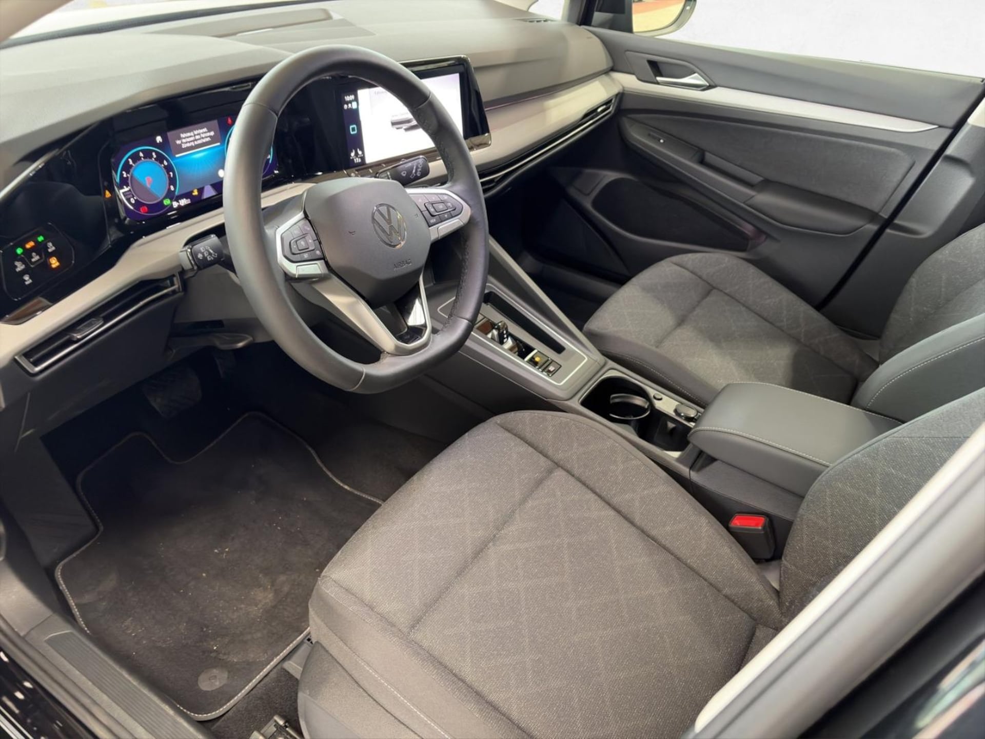 Volkswagen Golf Variant Life