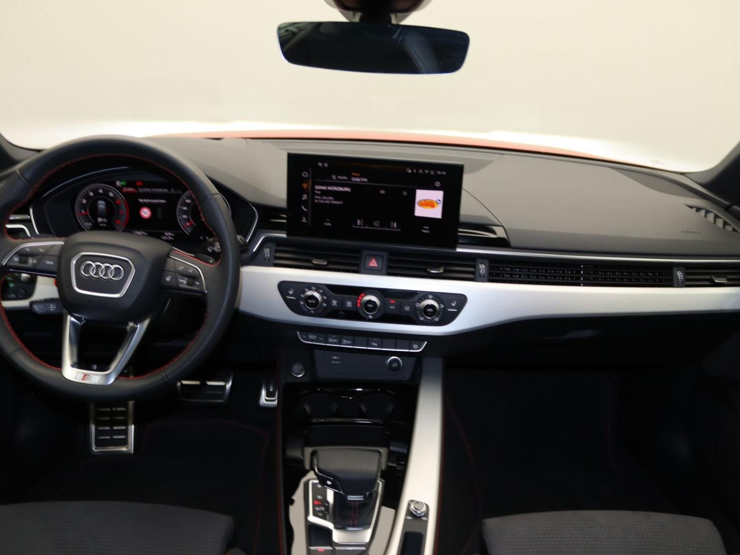 Bild über Audi A4 Avant S line 40 TFSI S tronic - für weitere Informationen kontaktieren Sie den Audi Partner