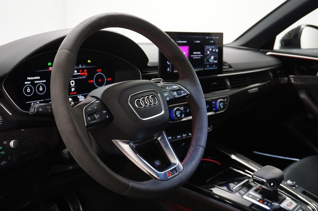 Bild som visar&nbsp;Audi RS 4 Avant&nbsp;RS 4 Avant 450 hk tiptronic - för mer information kontakta din Audi Partner