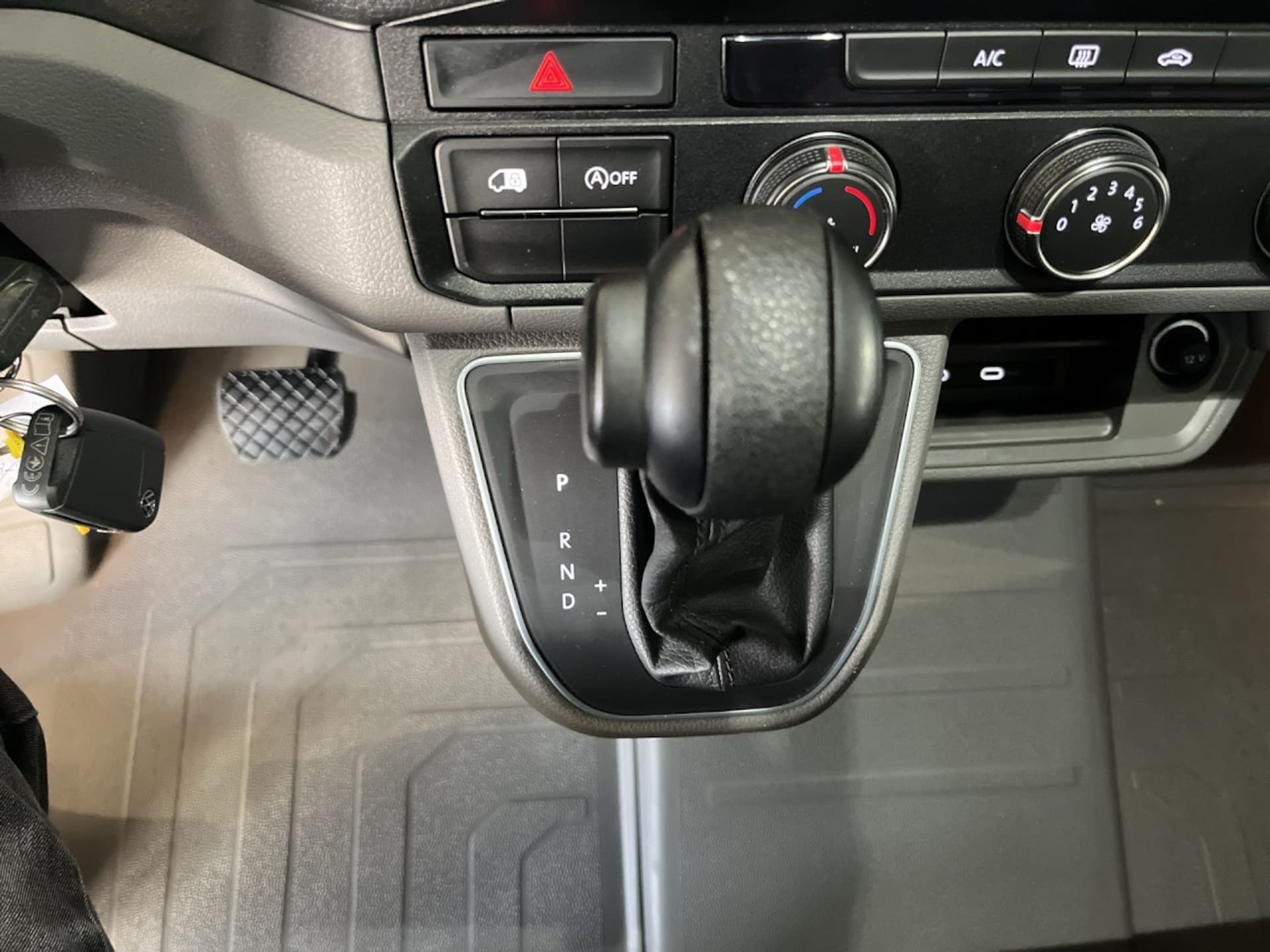 Volkswagen Crafter Kasten langer Radstand