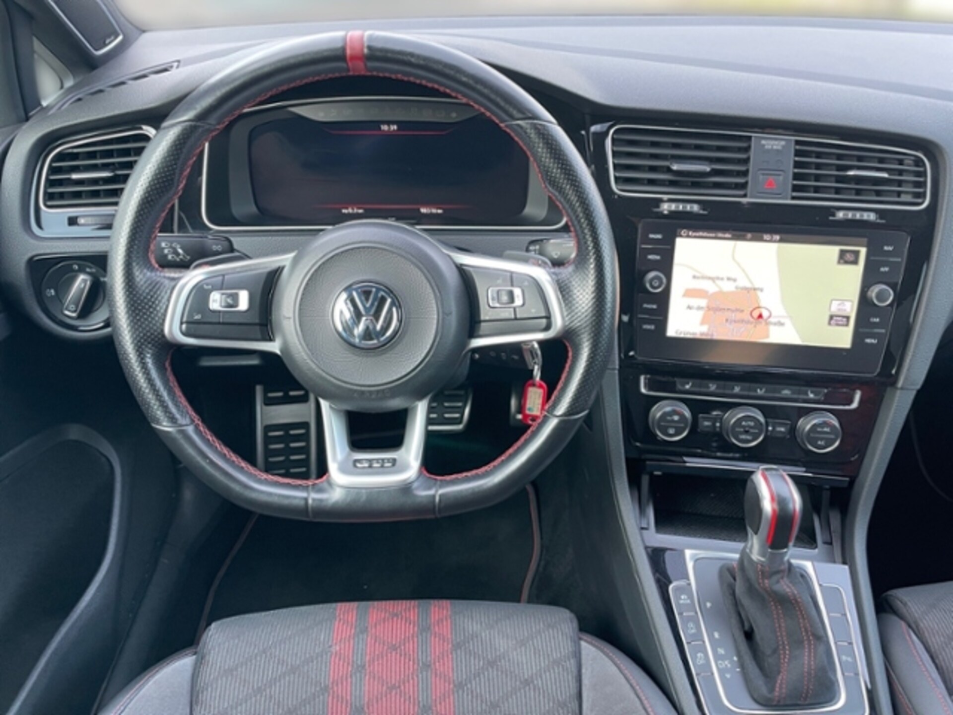 Volkswagen Golf GTI