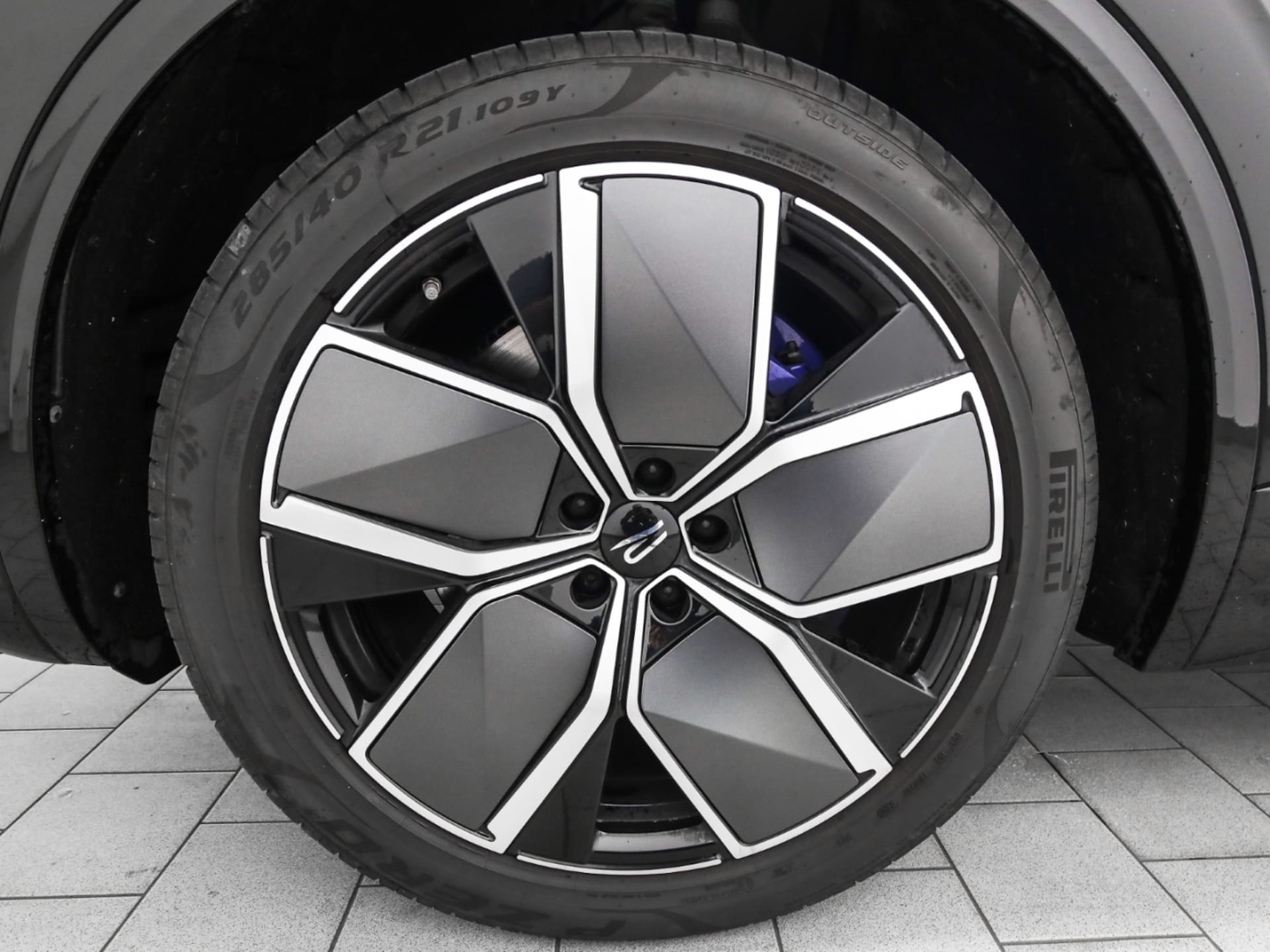 Volkswagen Touareg R