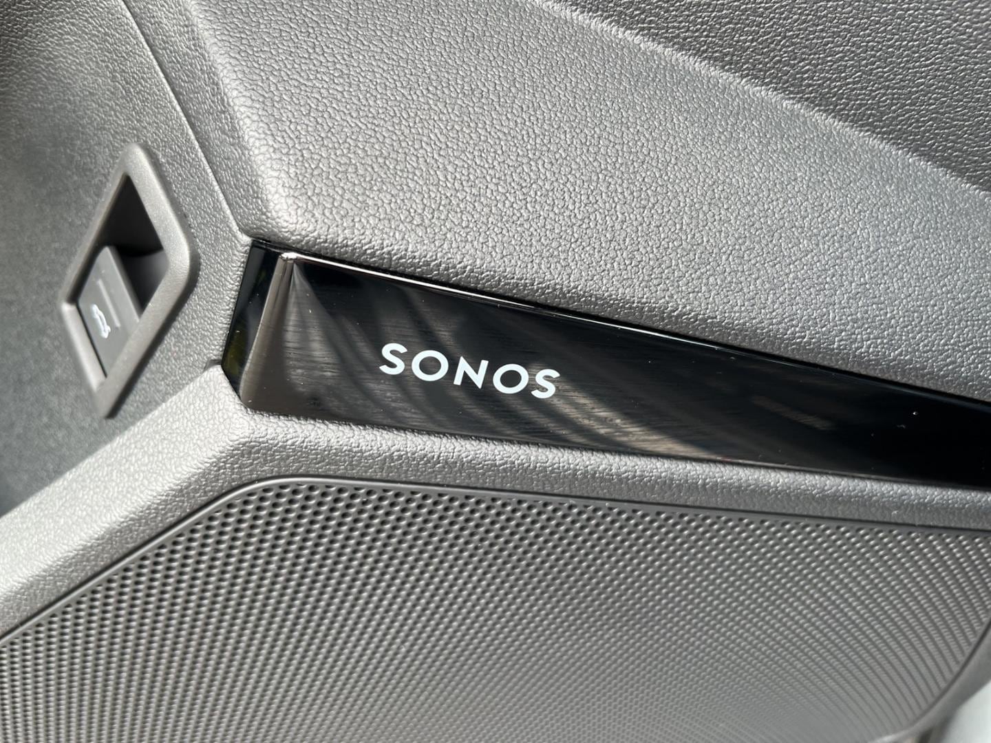 Bild über Audi RS 3 Sportback TFSI quattro 294 kW S tronic - für weitere Informationen kontaktieren Sie den Audi Partner