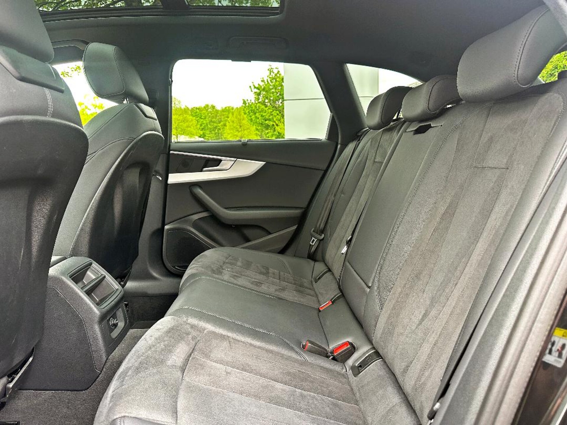 Audi A4 Avant S line