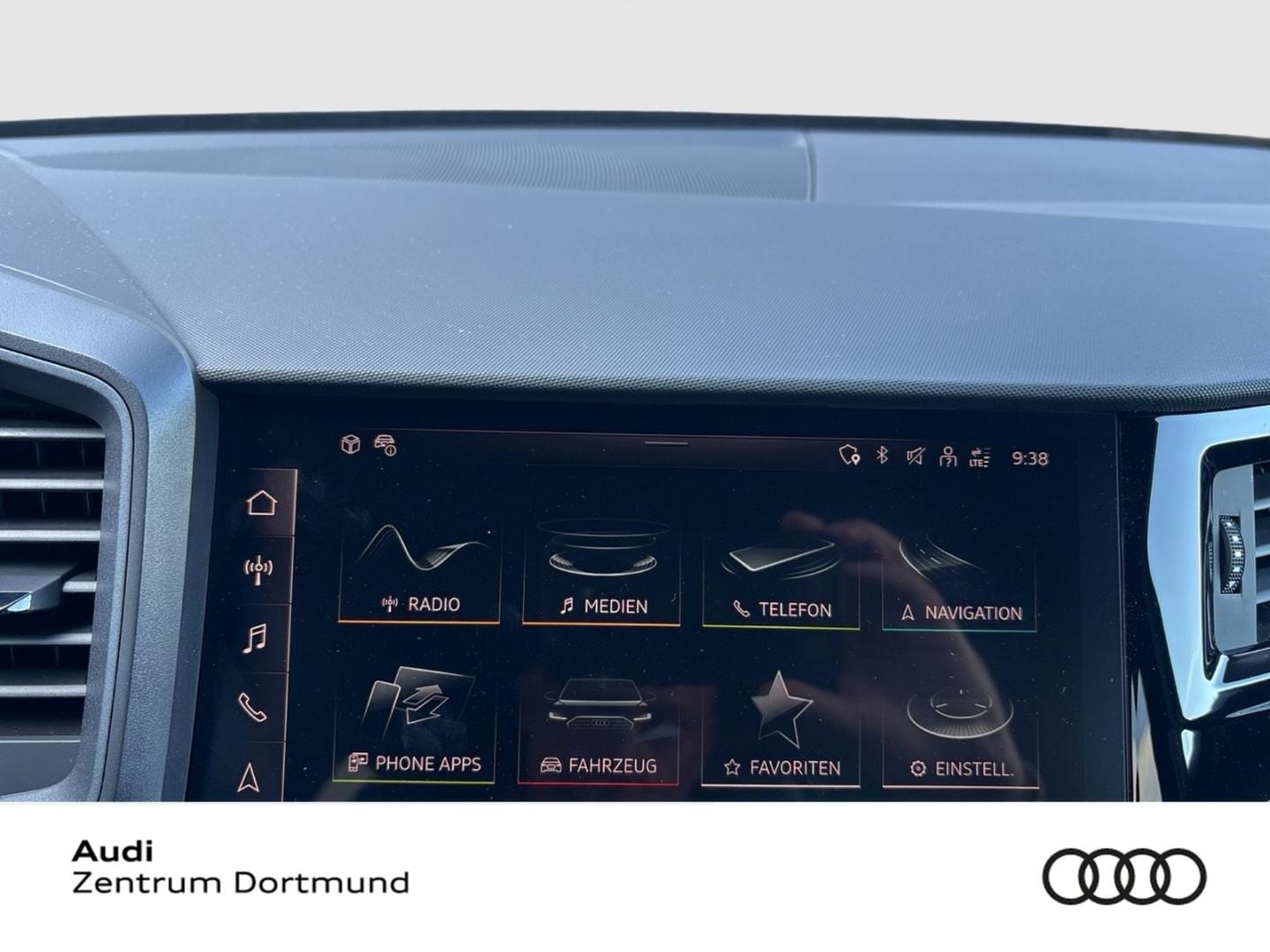 Bild über Audi A1 Sportback advanced 30 TFSI S tronic - für weitere Informationen kontaktieren Sie den Audi Partner