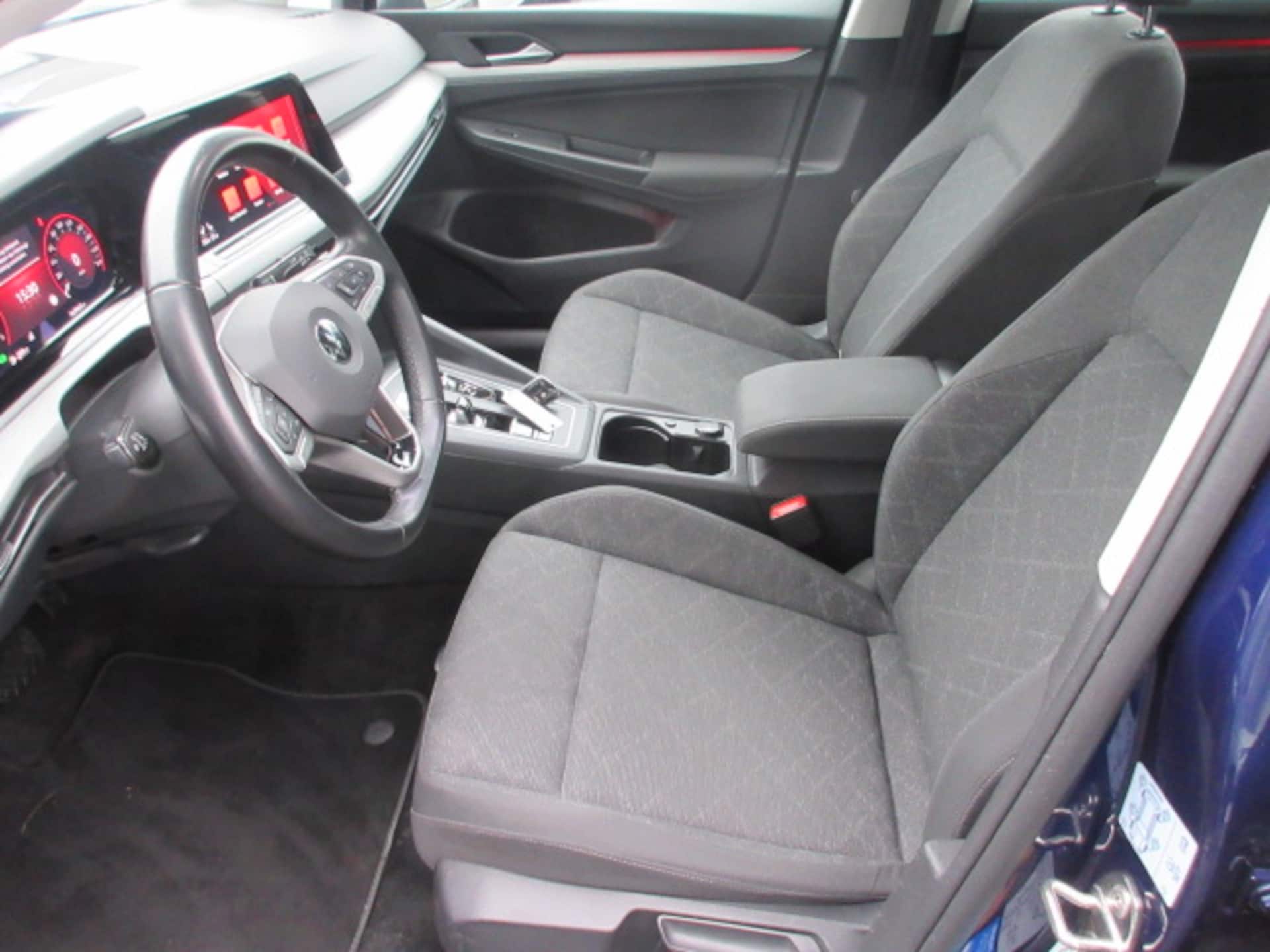 Volkswagen Golf Variant Life