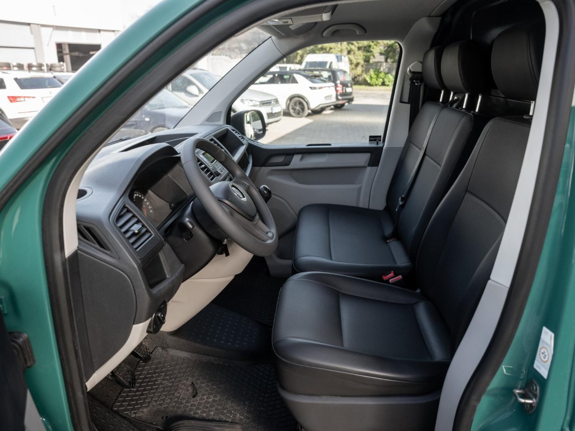Volkswagen T6 Transporter Kasten kurzer Radstand