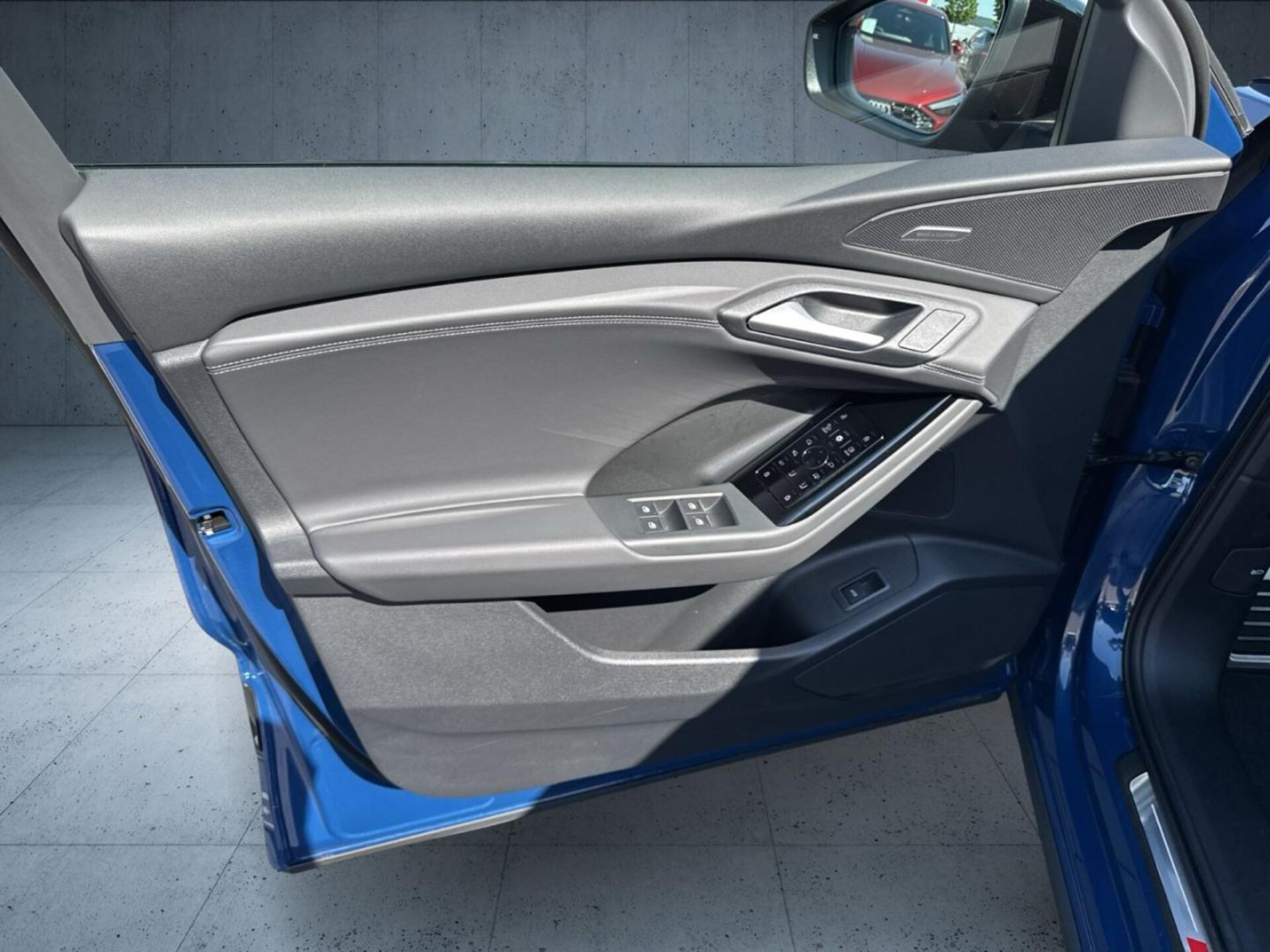 Audi SQ6 SUV e-tron