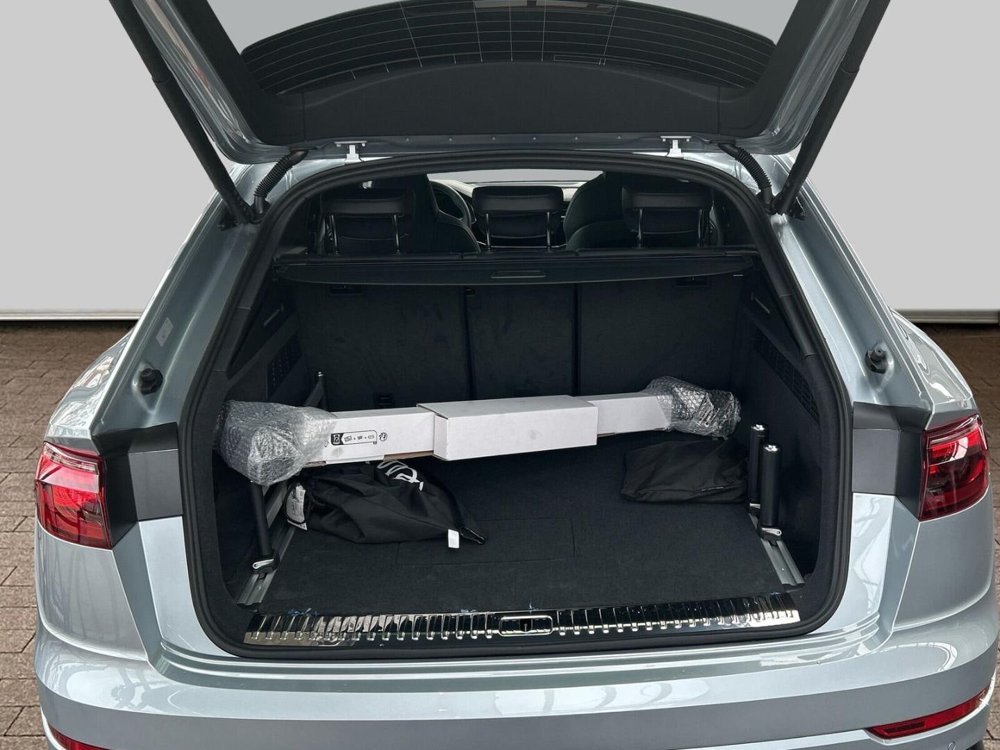 Bild über Audi Q8 SUV TFSI e S line business TFSI e quattro 360 kW tiptronic - für weitere Informationen kontaktieren Sie den Audi Partner