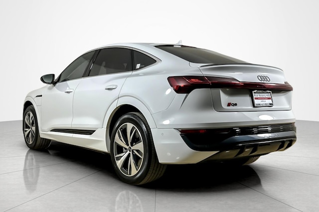 2024 Audi Q8 Sportback e-tron