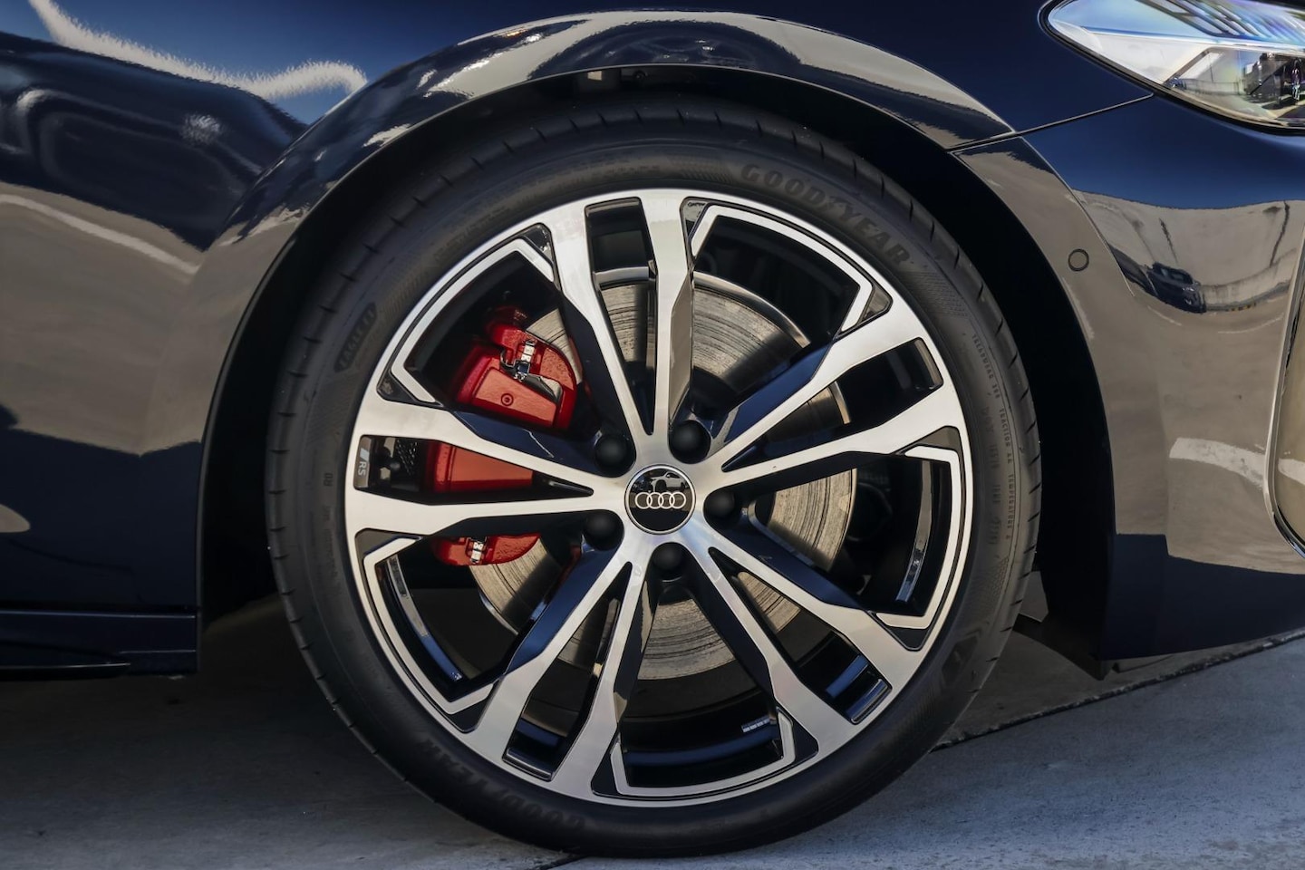 Image about Audi A5 Avant TFSI e e-hybrid quattro 270 kW S tronic