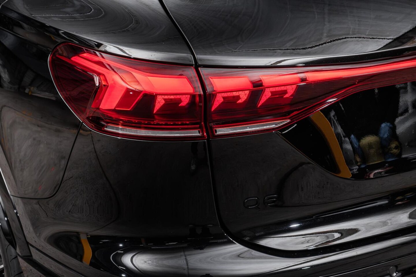 Image about Audi Q6 SUV e-tron e-tron quattro